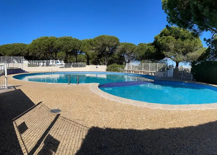 Superbe Studio, Terrasse, Piscine, Parking