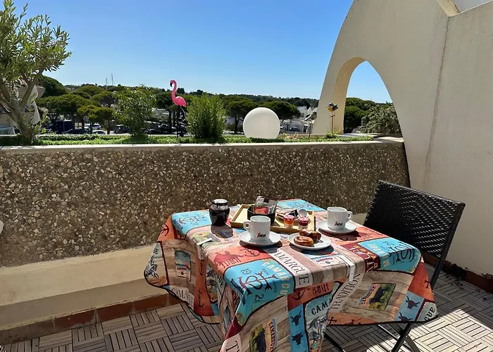 Superbe Studio, Terrasse, Piscine, Parking