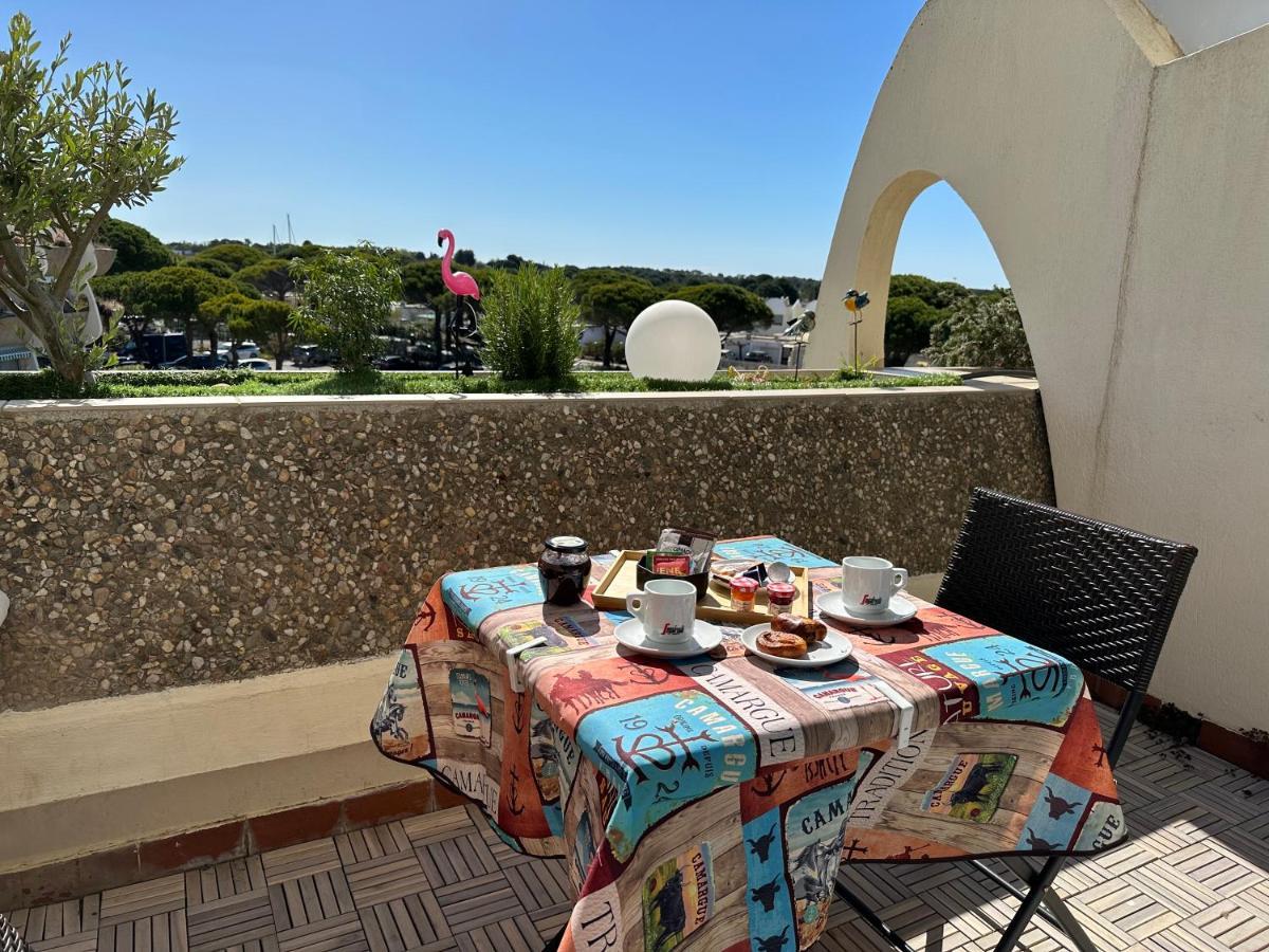 Superbe Studio, Terrasse, Piscine, Parking * Le Grau-du-Roi